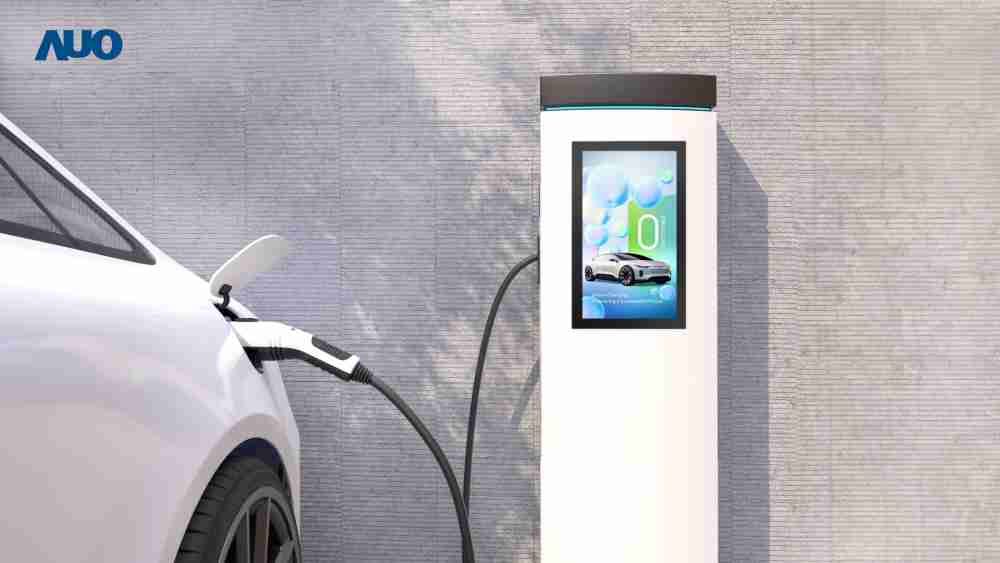 友達〝EVSE車用充電樁解決方案〞專為電動汽車充電樁設計，，具有高亮度、、、克服戶外艱難環境的耐溫、、耐紫外線等特性，，，，並搭載散熱性及擴充性強的高效能工業電腦，，，，可實現人機互動訴求，，如資訊顯示、、、支付等應用